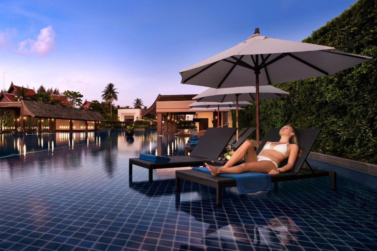 Jw Marriott Khao Lak Resort And Spa Kültér fotó The Royal Paradise Hotel & Spa
