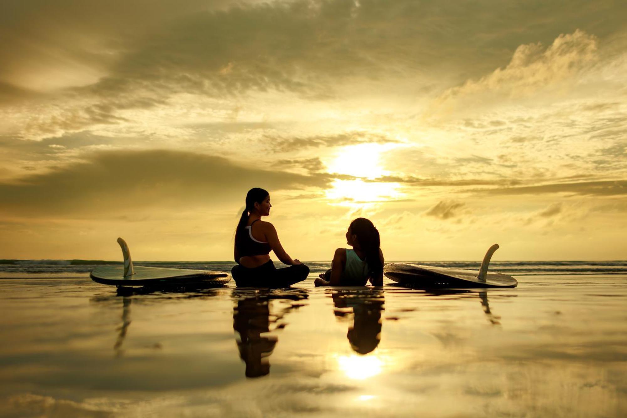 Jw Marriott Khao Lak Resort And Spa Kültér fotó Sunset at Baler