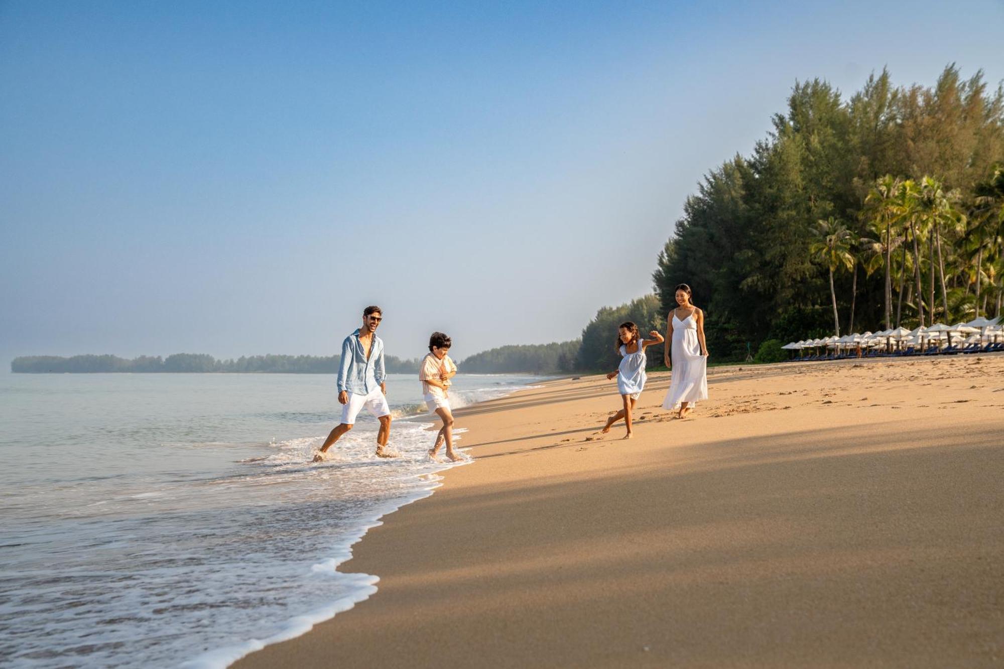 Jw Marriott Khao Lak Resort And Spa Kültér fotó Beach at The Park, Mysore