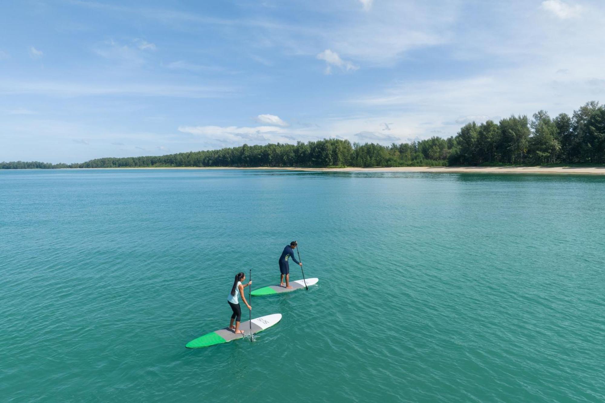 Jw Marriott Khao Lak Resort And Spa Kültér fotó Stand Up Paddle Boarders at Desaru Coast