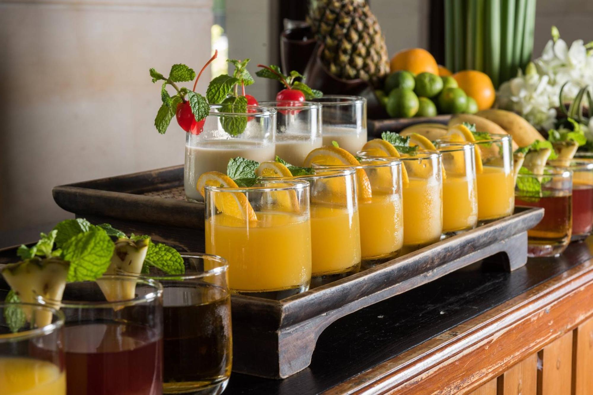 Jw Marriott Khao Lak Resort And Spa Kültér fotó Mango juice